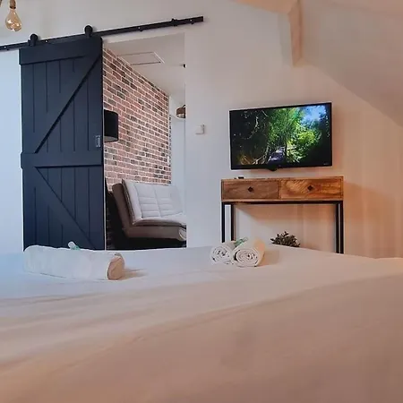 L'atelier - Au Pied Des Quais *