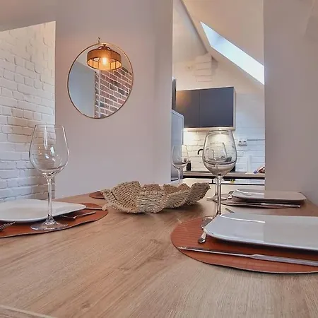 L'atelier - Au Pied Des Quais *